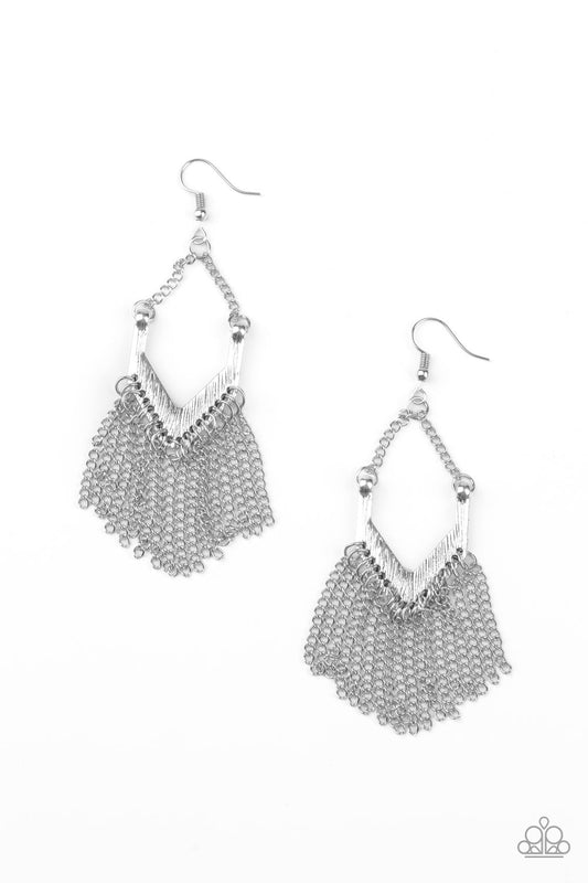 "UNCHAINED FASHION" SILVER CHAIN FRINGE EARRINGS - Gtdazzlequeen