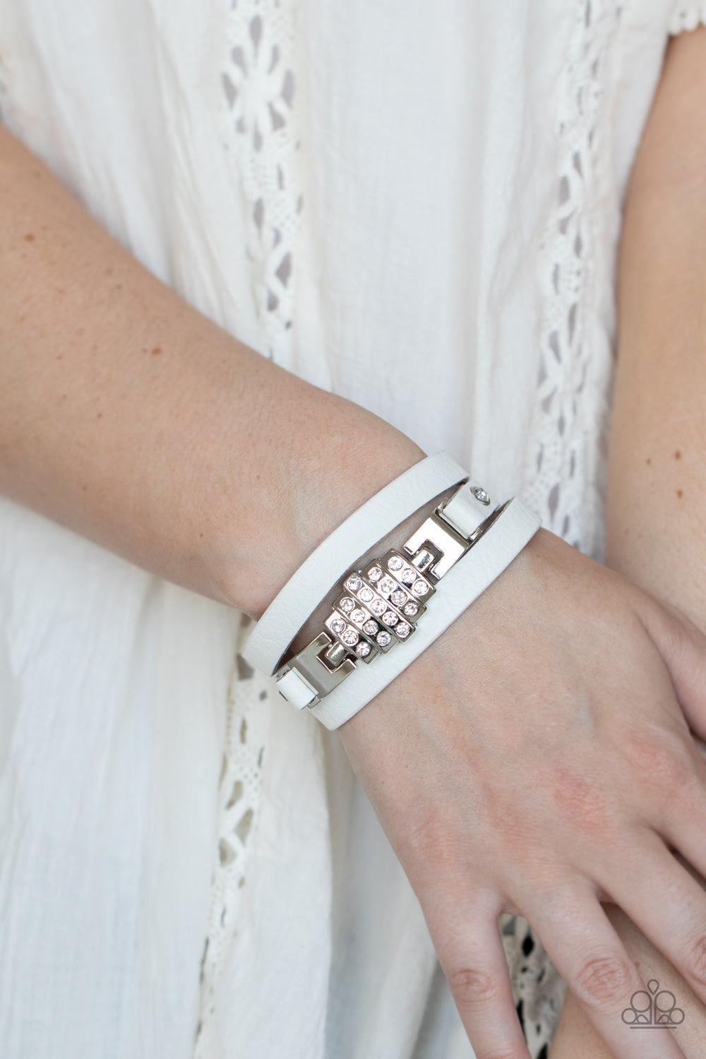 Ultra Urban - White - Gtdazzlequeen
