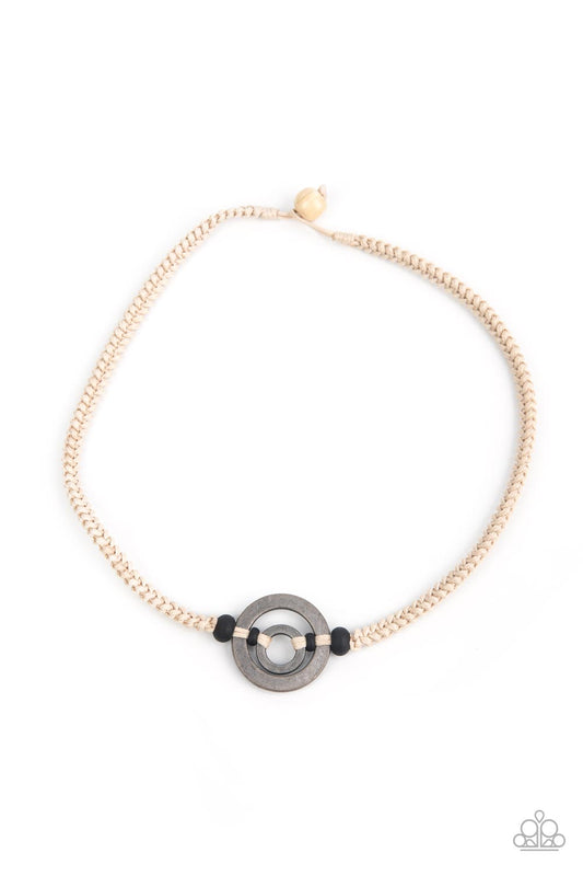 Rural Reef-White Urban Necklace - Gtdazzlequeen