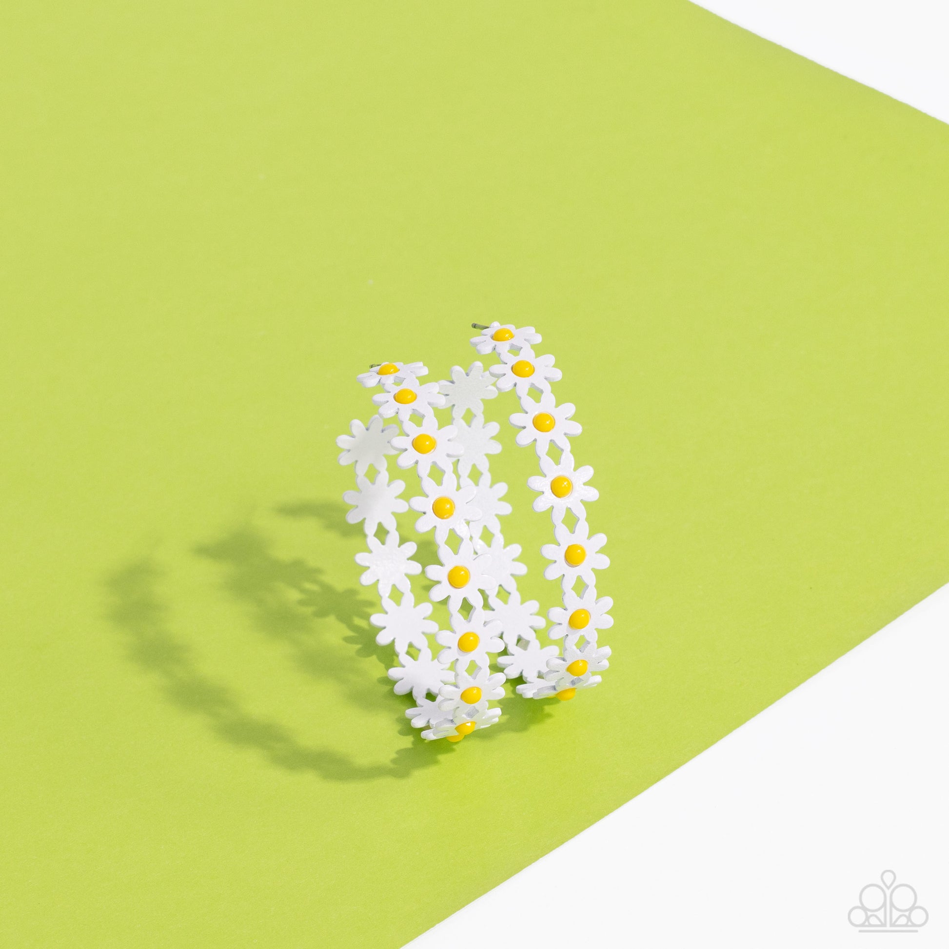 Daisy Disposition - White - Gtdazzlequeen