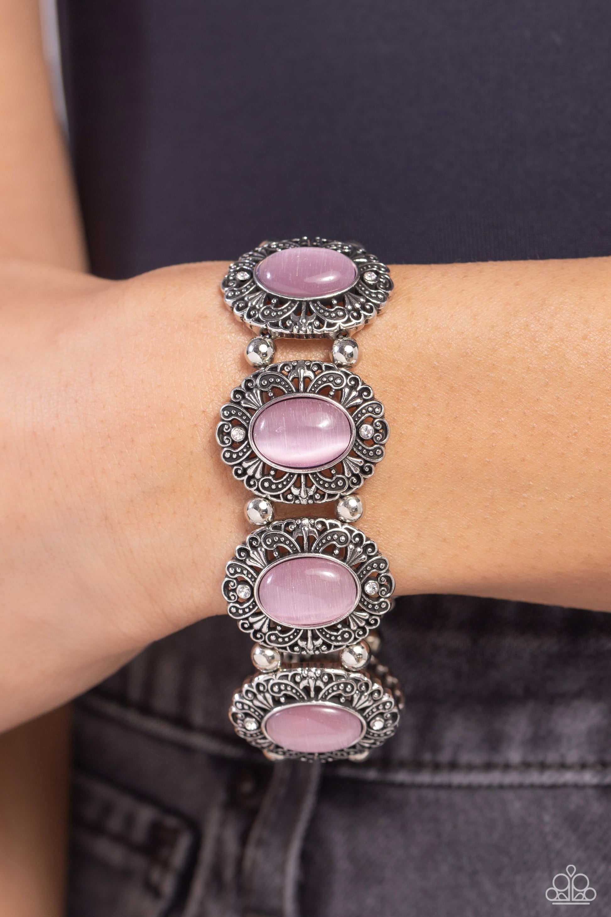 Vintage Vault - Pink - Gtdazzlequeen