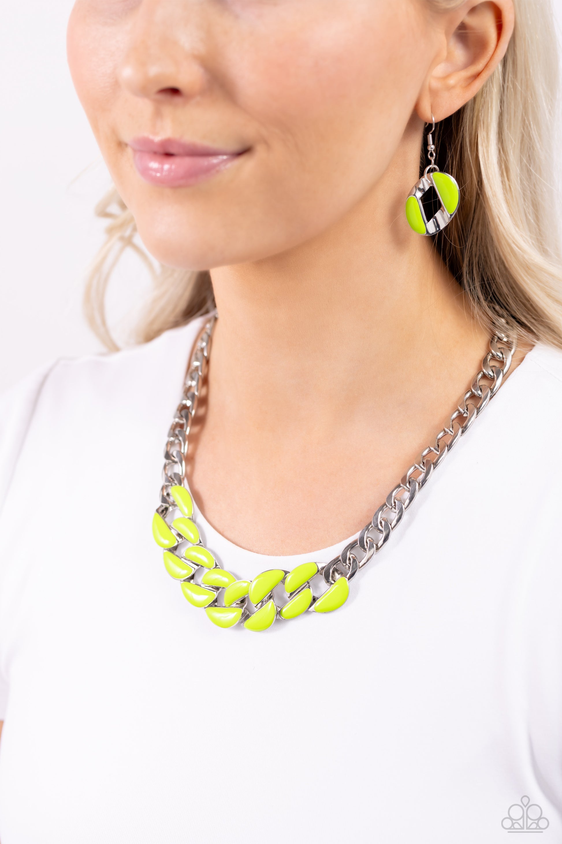 CURB Craze - Green - Gtdazzlequeen