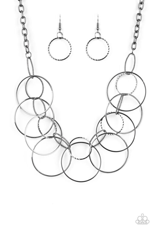circa de couture black necklace(HR) - Gtdazzlequeen